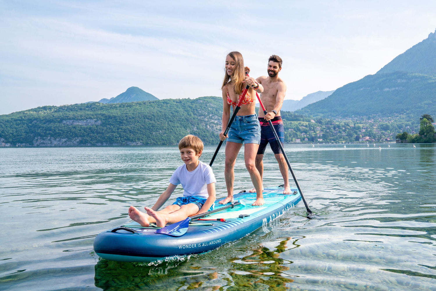 Family-size XL inflatable paddleboard rental for up to 6 riders—delivered to docks, cabins, and vacation homes in Flathead Valley, Flathead Lake, Whitefish, Echo Lake, Swan, and beyond. Rent at MontanaBoarders.com