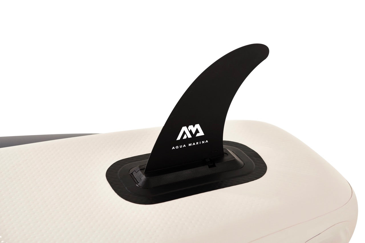 Middle fin. Rent from MontanaBoarders.com for fishing iSUP like this Drift Inflatable fishing paddleboard by Aqua Marina. At 10'10 ft, carry bag, hand pump, cooler, and two fishing rod holders, you can reel them in all day. Rent from MTboarders or buy now from e-boarders.com